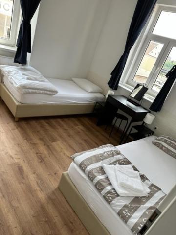 Gostilna In Apartmaji Zlati Lev - ماريبور المظهر الخارجي الصورة