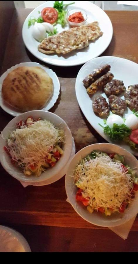 Gostilna In Apartmaji Zlati Lev - ماريبور المظهر الخارجي الصورة